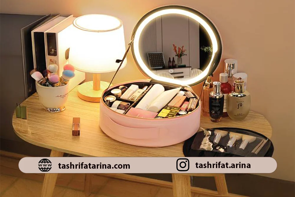 کیق لوازم آرایشی دارای آینه